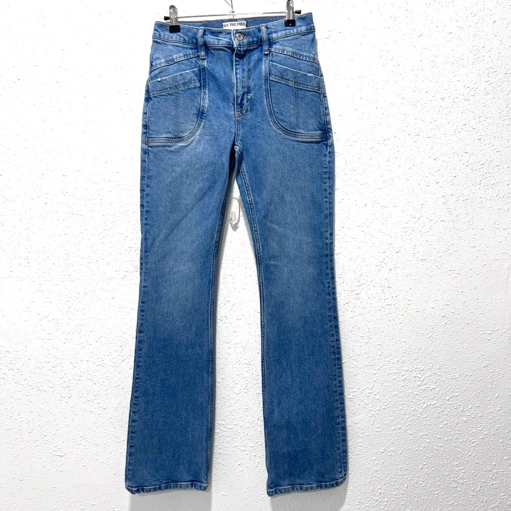 We The Free light wash Blue Flare Wide Leg‎ Jeans 27